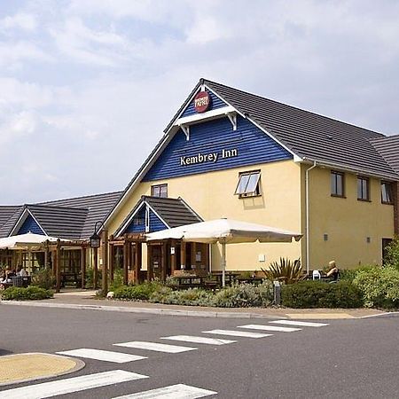 Premier Inn Swindon Central Buitenkant foto