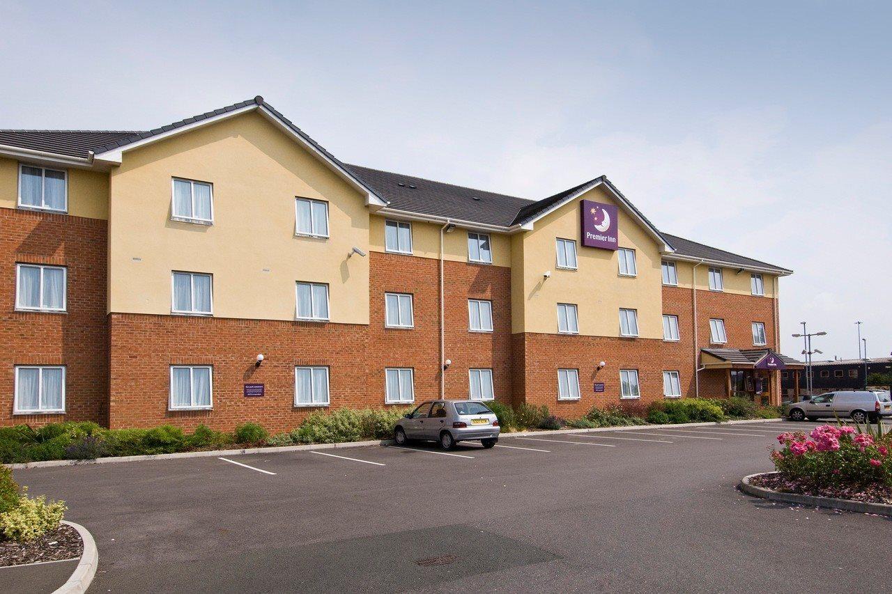 Premier Inn Swindon Central Buitenkant foto