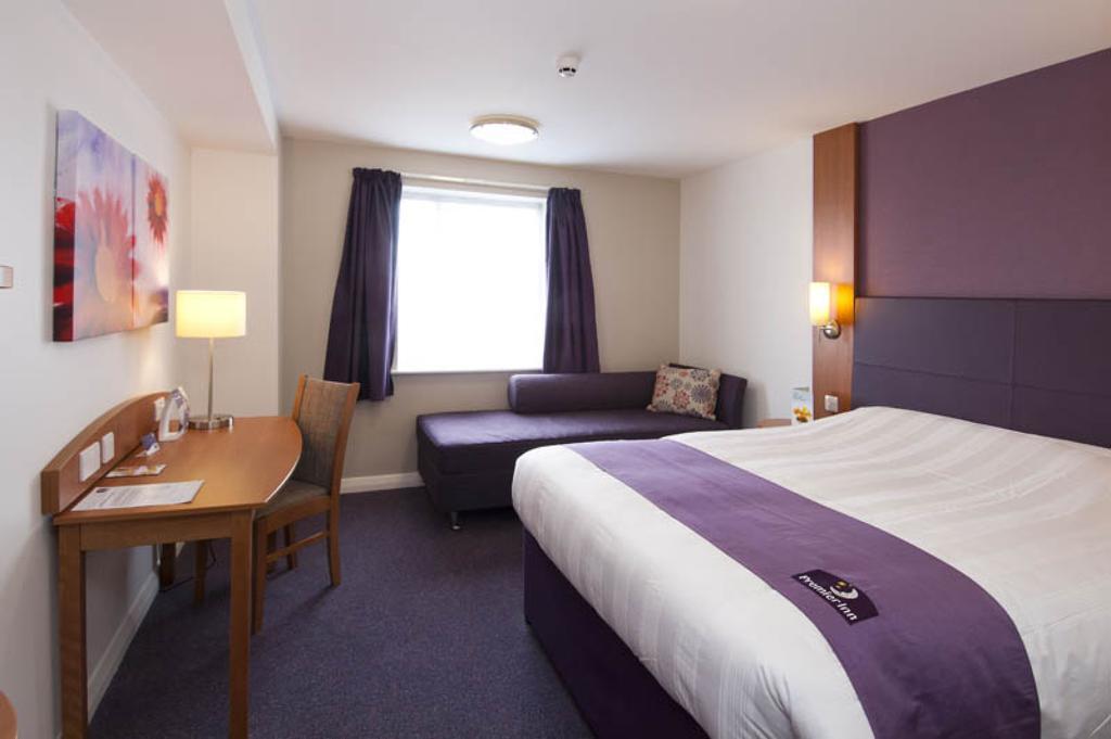 Premier Inn Swindon Central Kamer foto