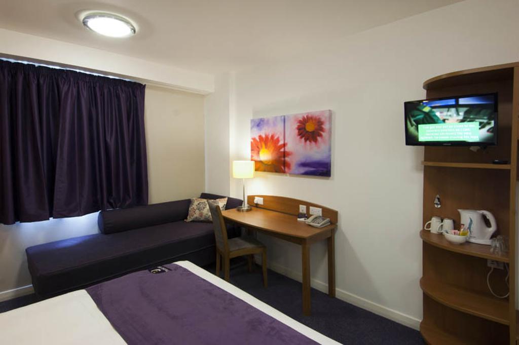 Premier Inn Swindon Central Kamer foto
