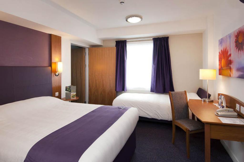 Premier Inn Swindon Central Kamer foto